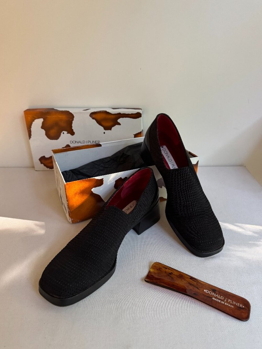 Donald J Pliner Alice Black Stretch Loafers Block Heel Women’s 9.5 M Spain